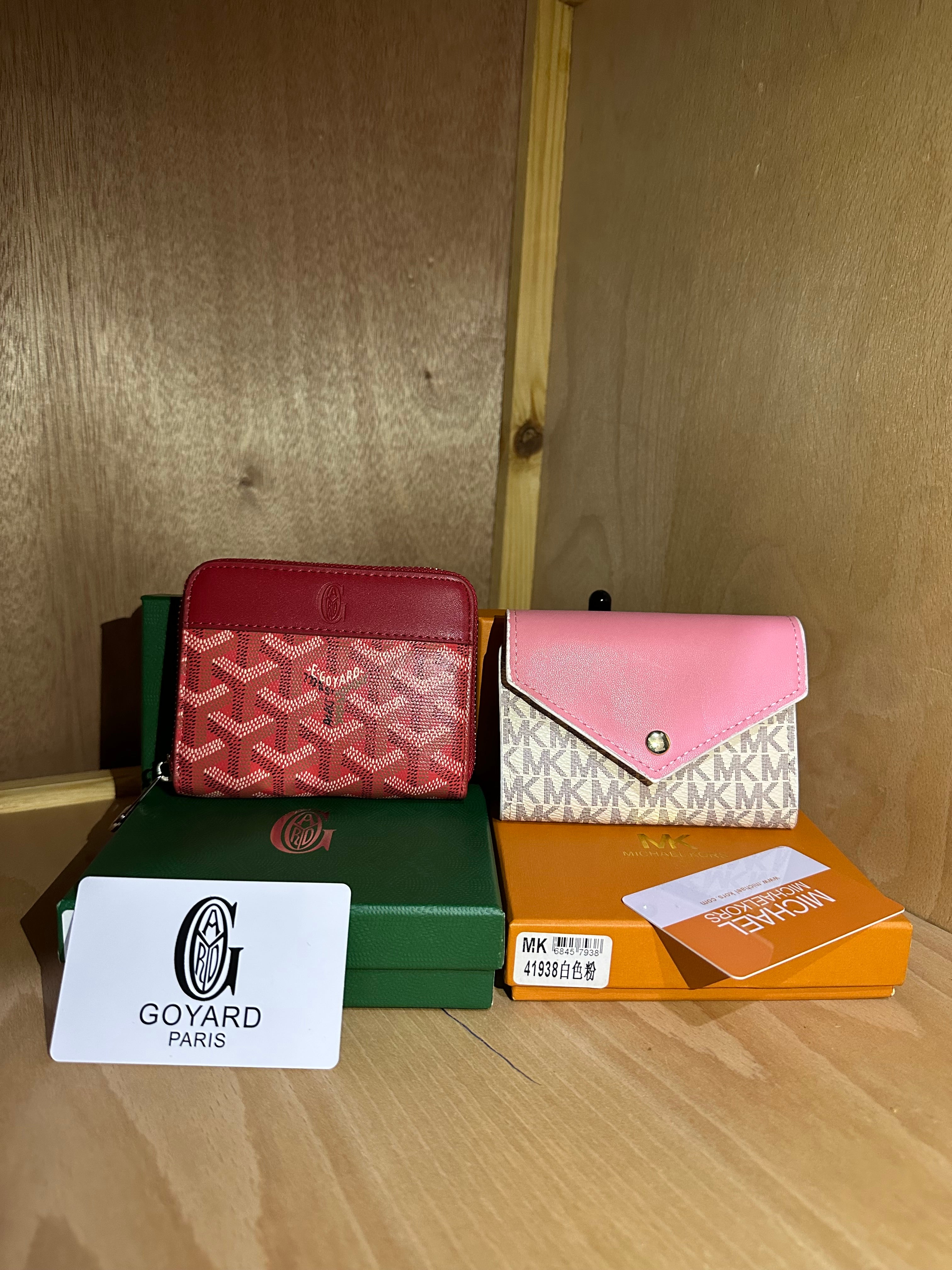 OFFER  2   WOMEN WALLET  <GOYARD AND MICHAEL KORS>